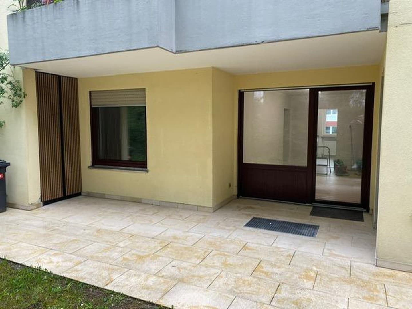 Wunderschön sanierte 4 Zimmer Terrassenwohnung inkl. EBK + Gartenanteil + Garage