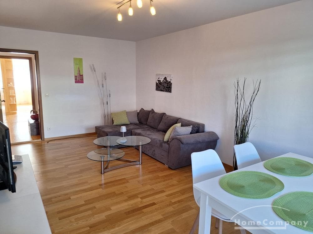 Voll möblierte 2-Zimmer-Wohnung mit Balkon in Laim