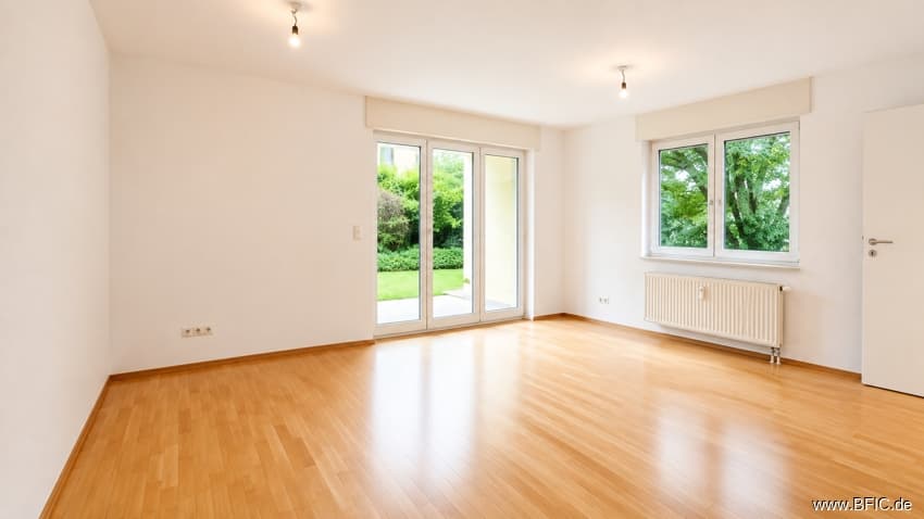 Ruhige Gartenterrasse mit 3-Zimmer-Wohnung - total zentral, sofort bezugsfrei