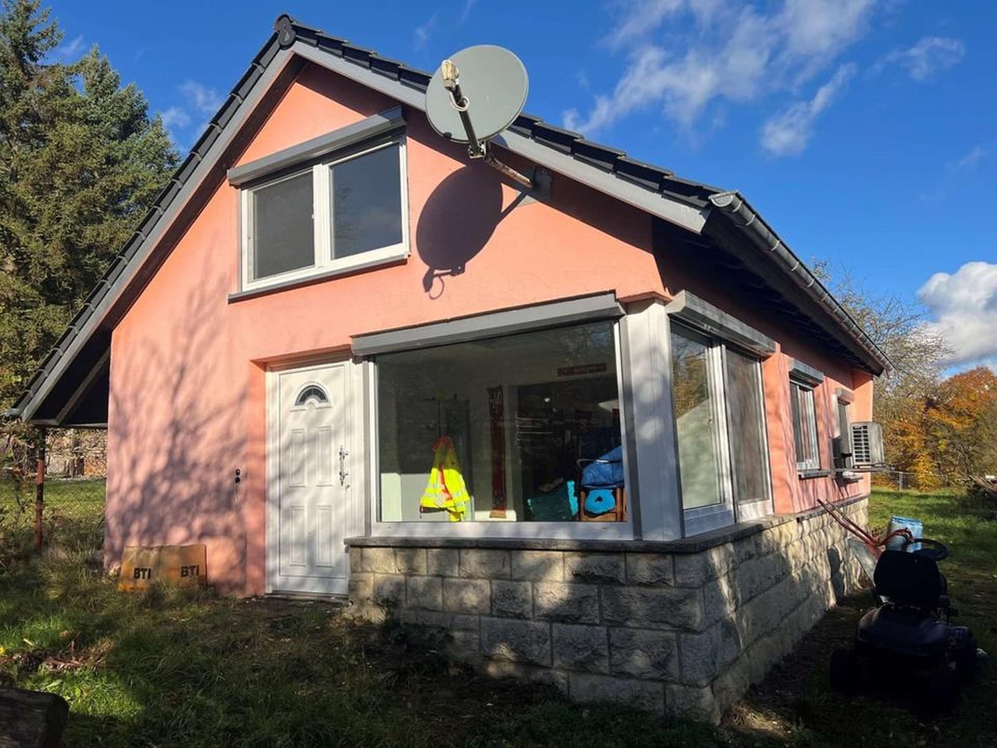 Wochenendhaus mit schönem Garten in Bolheim/HDH