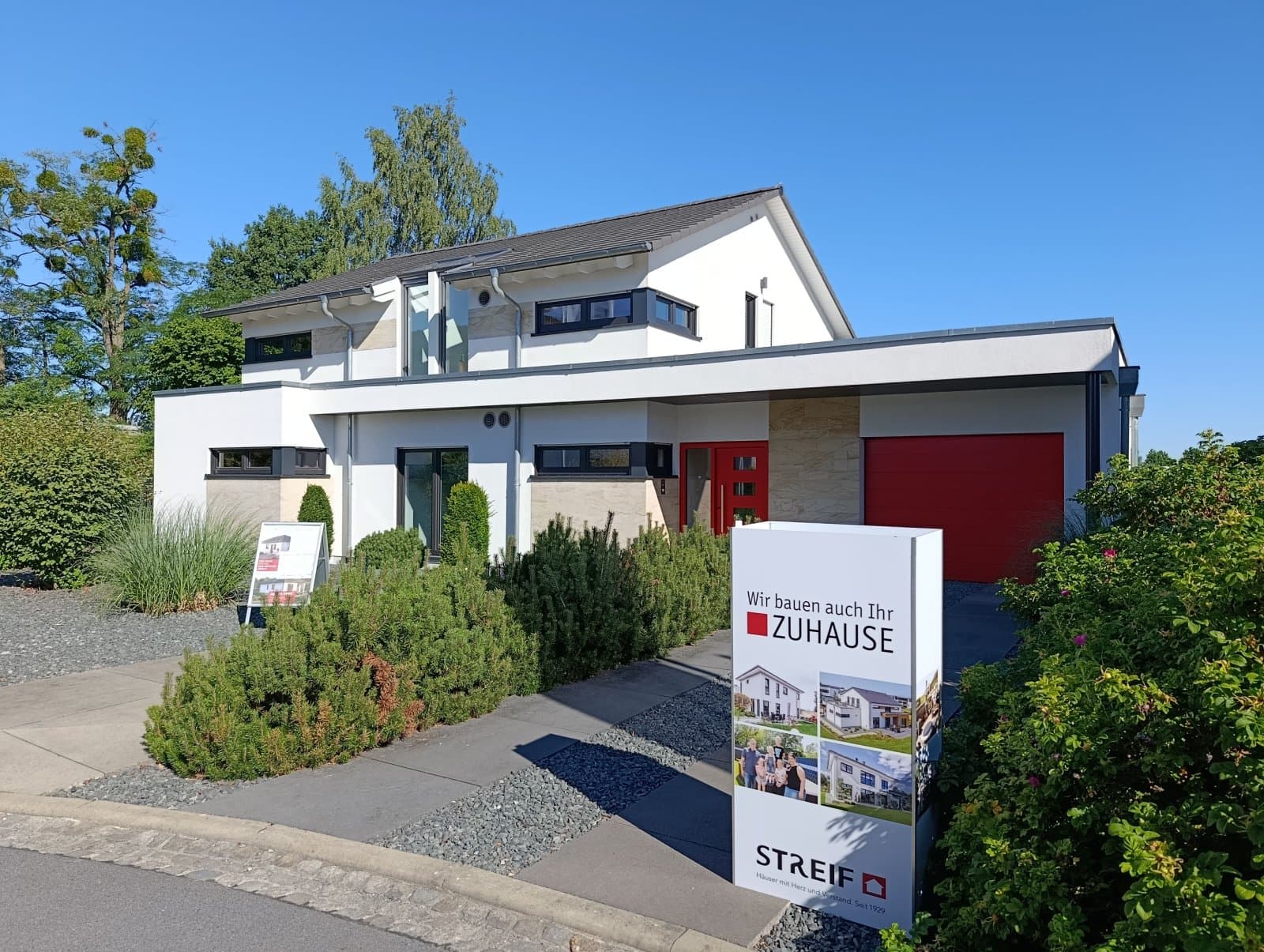 STREIF-Musterhausbesichtigung, Häuser ab 299 TEUR indiv. geplant
