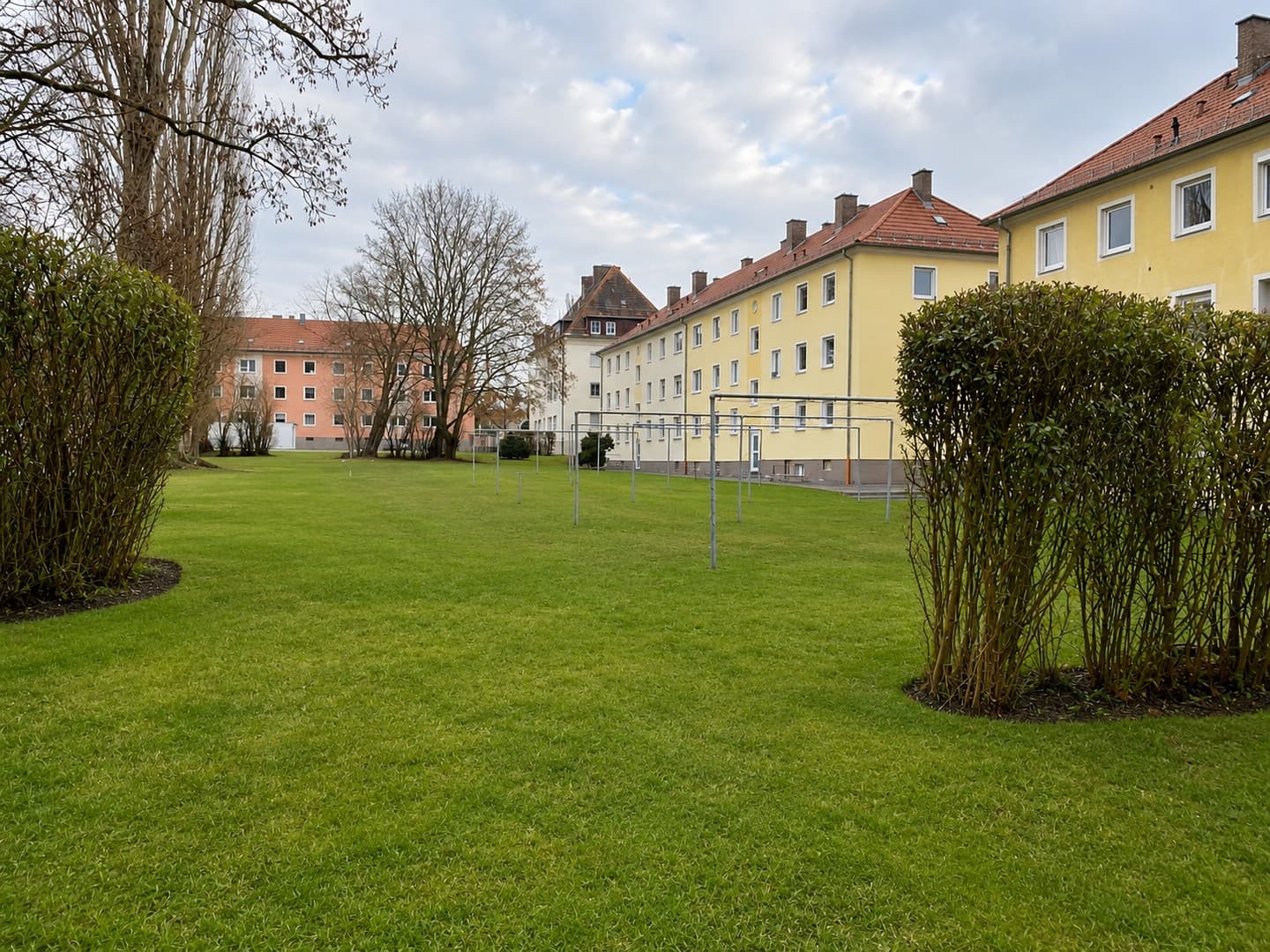 4-Zimmer-ETW in Toplage -Grünfläche -nahe Innenstadt/ OTH/ Uni - AFA-/ Abschreibungspotenzial