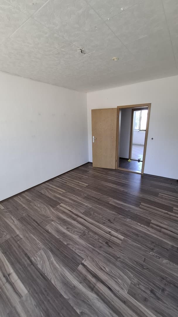 Bezugsfertige, Lichtdurchflutete 4-Zimmer-Wohnung