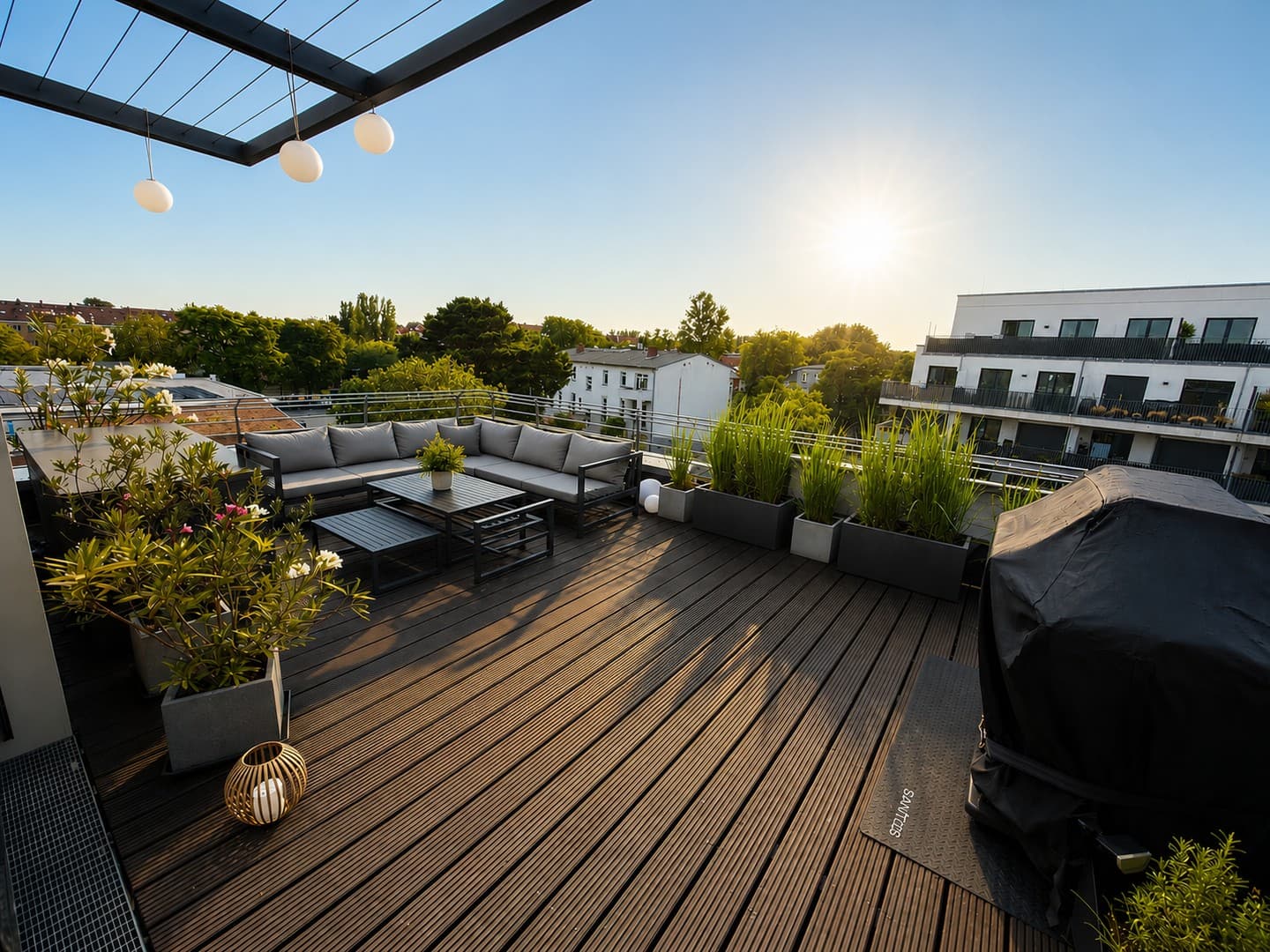 Penthouse-Wohnung mit Dachterasse, Klimaanlage, hochwertiger Einbauküche und Ankleide