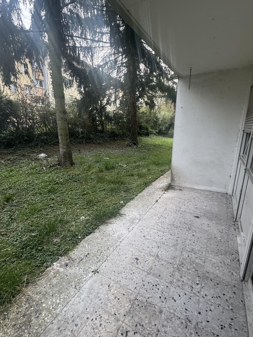 Wunderschöne, kernsanierte 1-Zimmer-Wohnung mit Terrasse und Blick ins Grüne