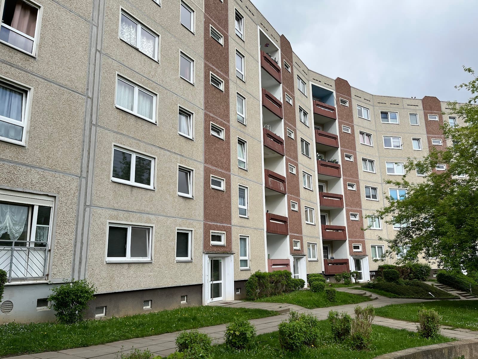 WG-Zimmer freut sich auf neue:n Bewohner:in