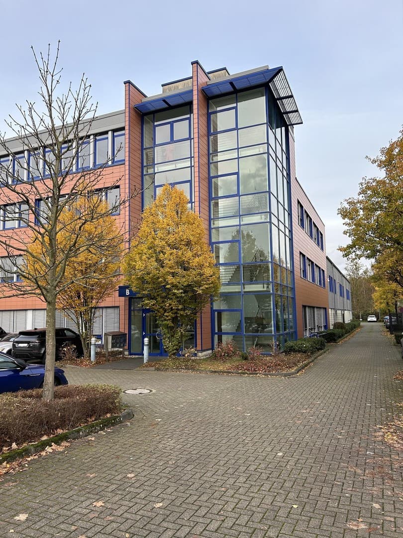 exklusive Büro-/Praxisfläche im Penthouse mit 2 Dachterrassen - provisionsfrei