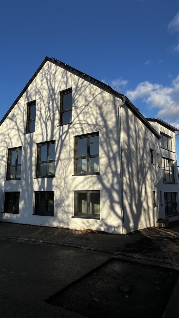 Erstbezug 4-Zimmer Wohnung mit Balkon in Klein-Welzheim