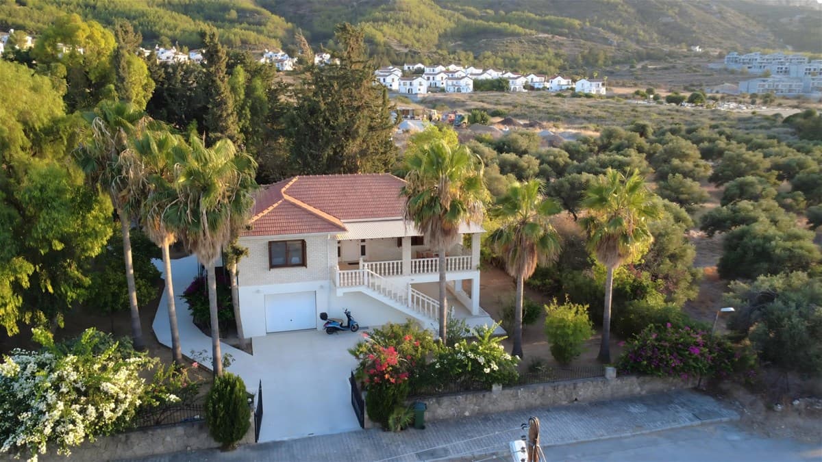 Villa mit Pool