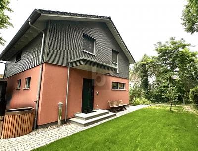 MODERNES WOHNEN MIT SEEZUGANG UND LIEGEPLATZ