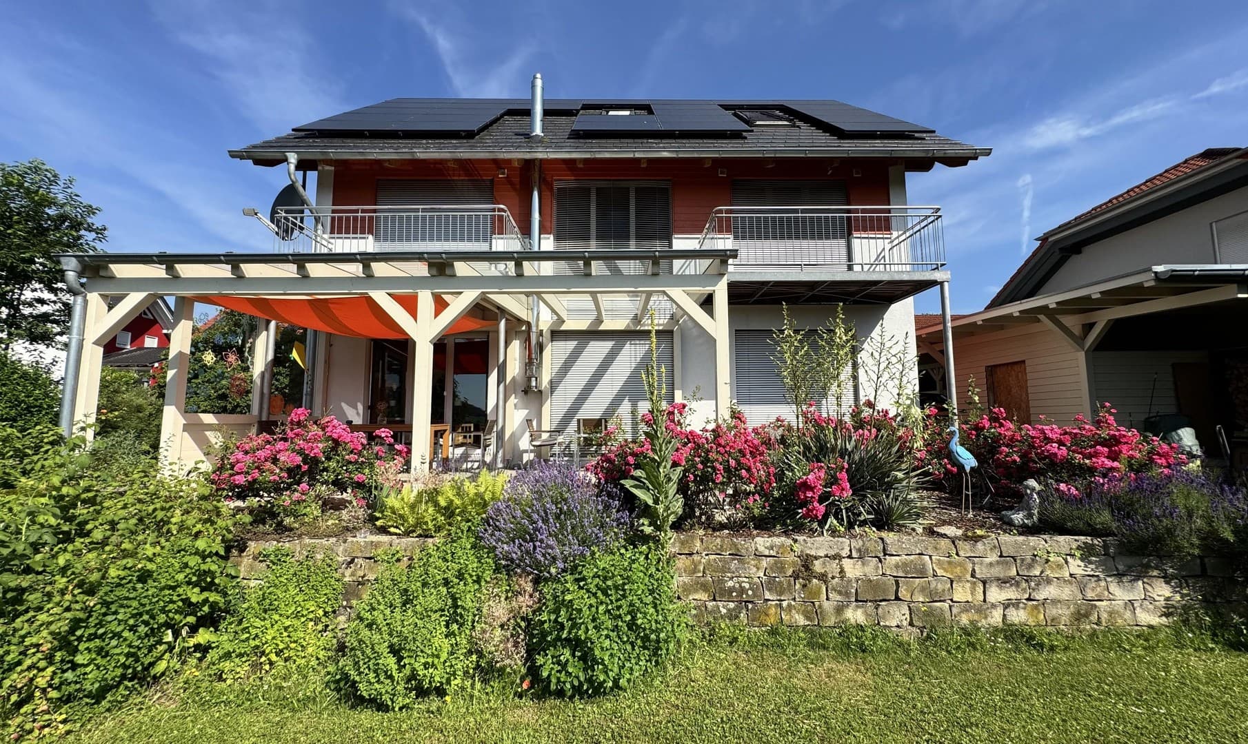 Außergewöhnliches Architektenhaus mit Gallerie & nachhaltiger Energietechnik in sonniger Lage