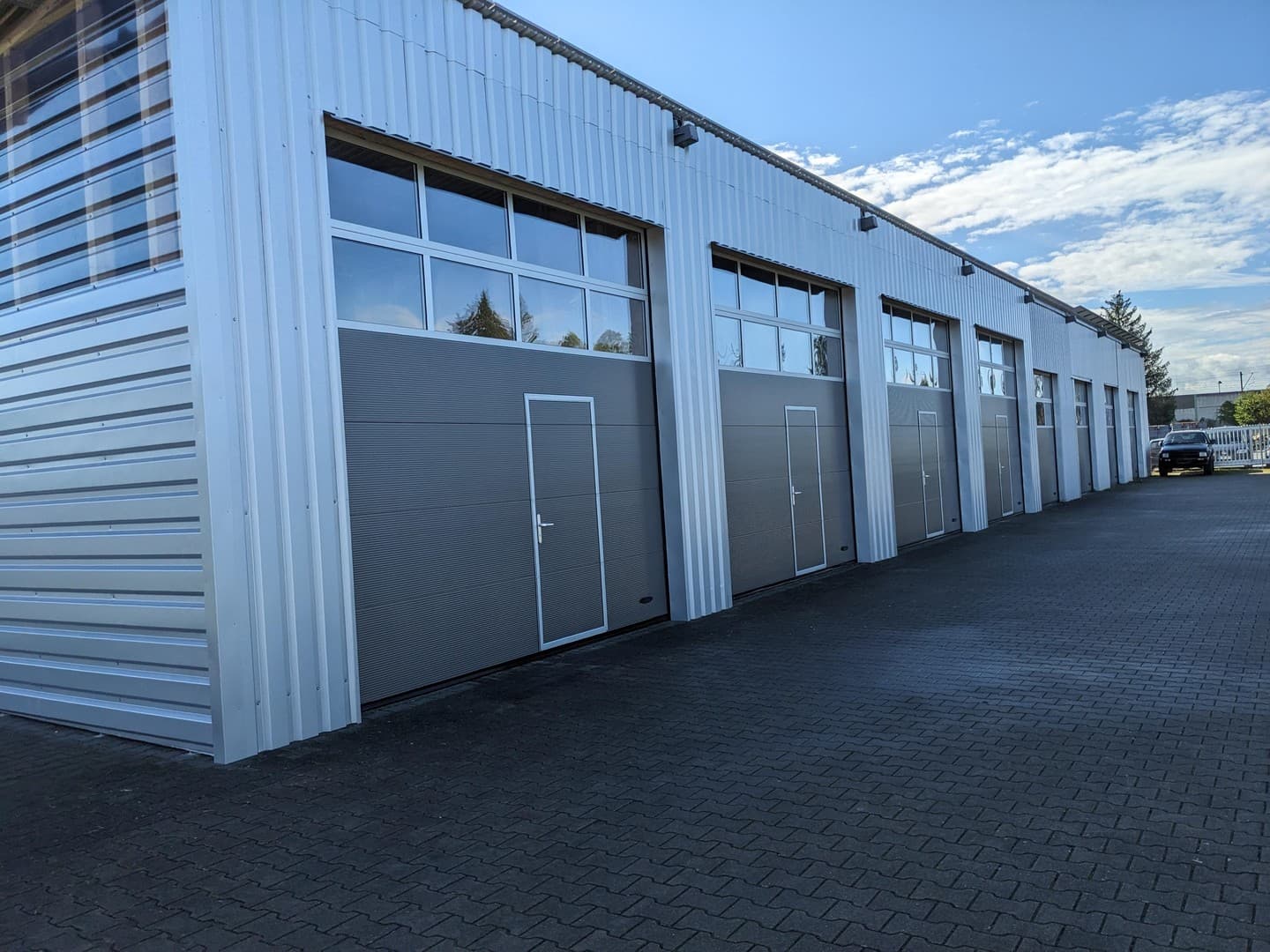 moderne attraktive Halle Gewerbe Handwerk Lager 55m² Mering STARKSTROM*WIE NEU*