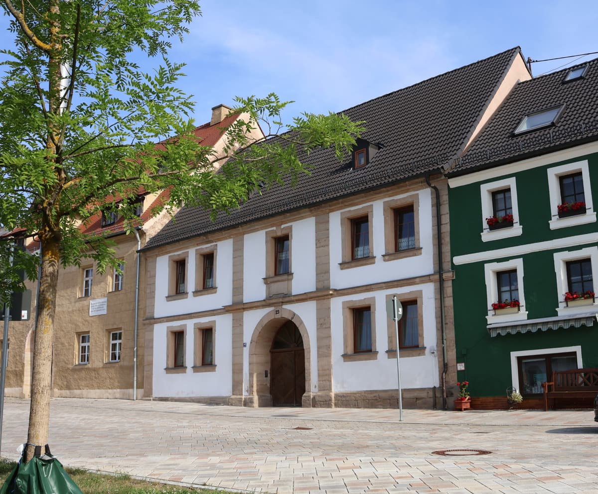 Historisches Anwesen mit besonderem Charme - Zweifamilienhaus mit vielfältigen Nutzungsmöglichkeiten
