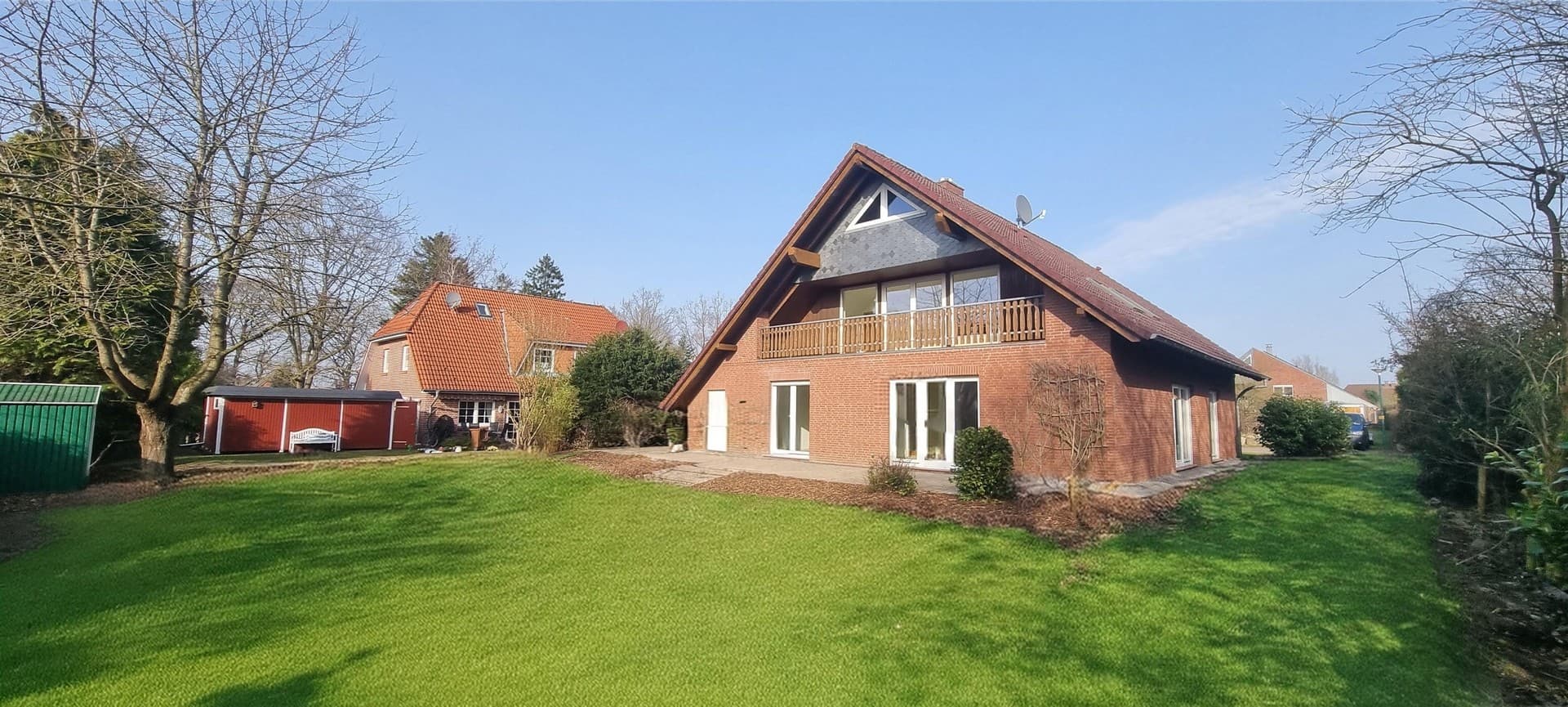 Großzügiges Haus (1998) | 250 m² WF | 911 m² GS | provisionsfrei