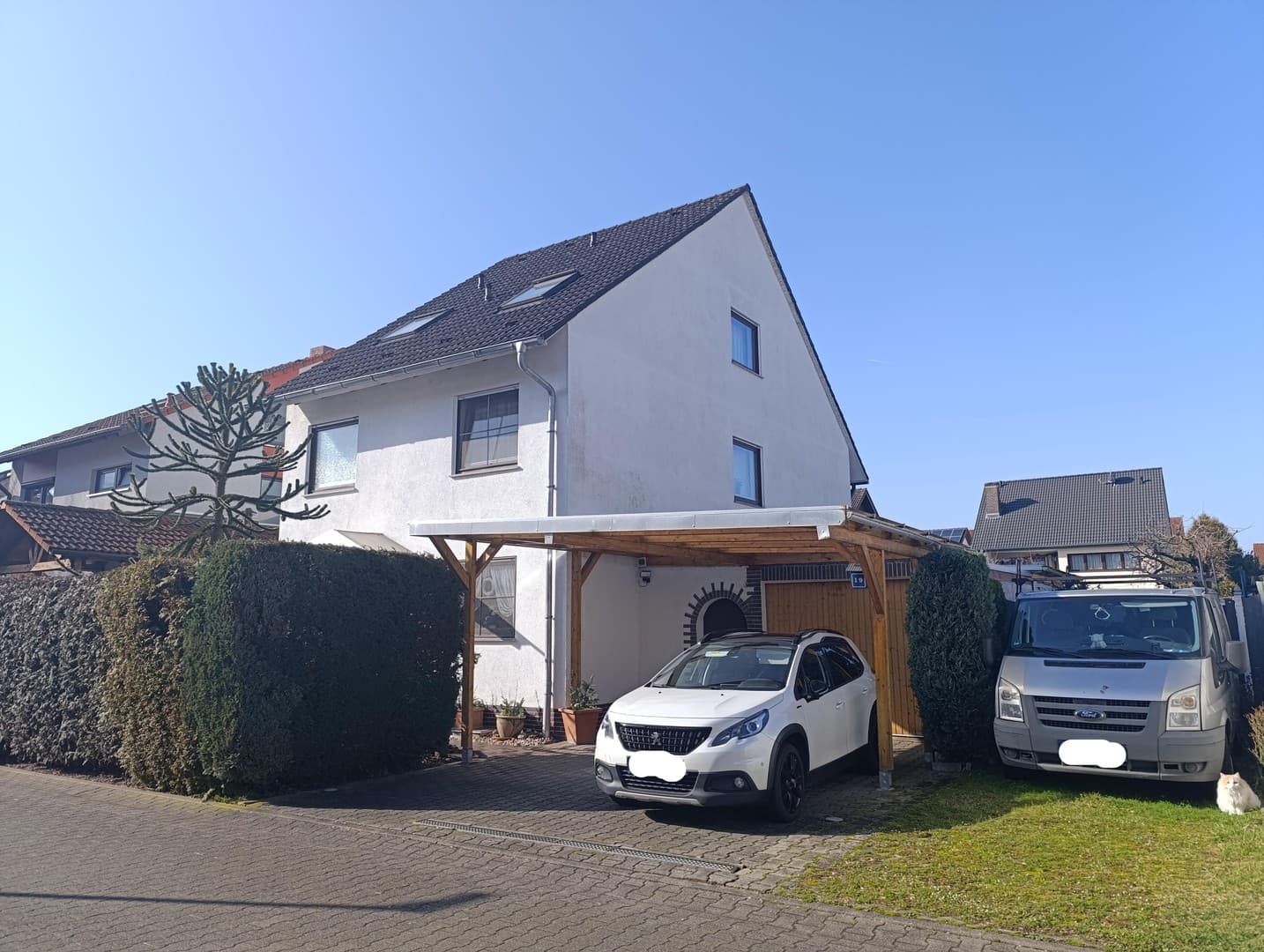 Großes Ein-/Mehrgenerationenhaus mit Garten (175 m² Wohnfläche / 573 m² Grundstück)