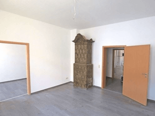 -Provisionsfrei-
Saniertes MFH zur Kapitalanlage/ Selbstnutzung in Colditz -
Ausbaureserve im DG
