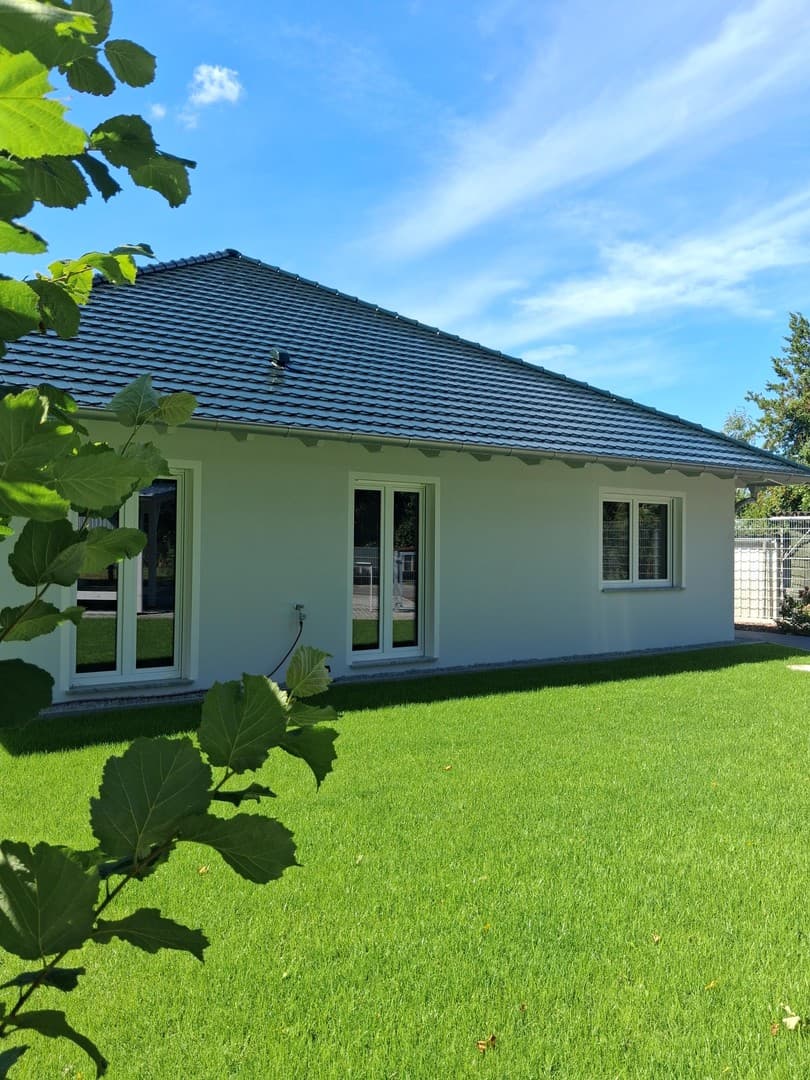 Bungalow-Neubau-Doppelhaushälfte in ruhiger grüner Randlage in Cottbus-Kiekebusch