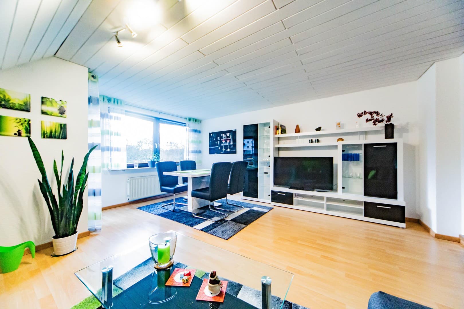 Gepflegte Maisonette mit Dachterrasse – Wohnen auf zwei Ebenen