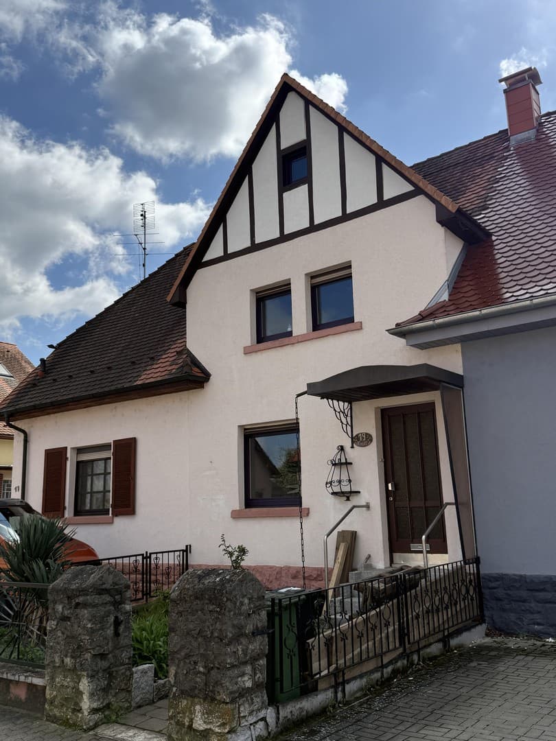 Einfamilienhaus mit großem Garten