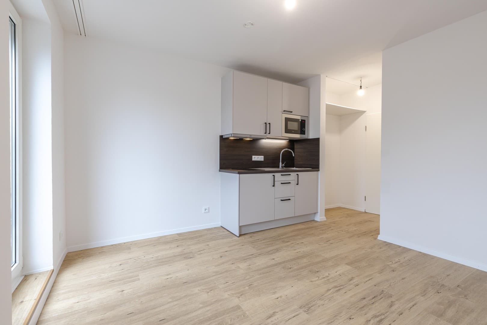 Erstbezug Kernsaniert | Helle 1-Zimmer Wohnung mit Balkon in München-Giesing
