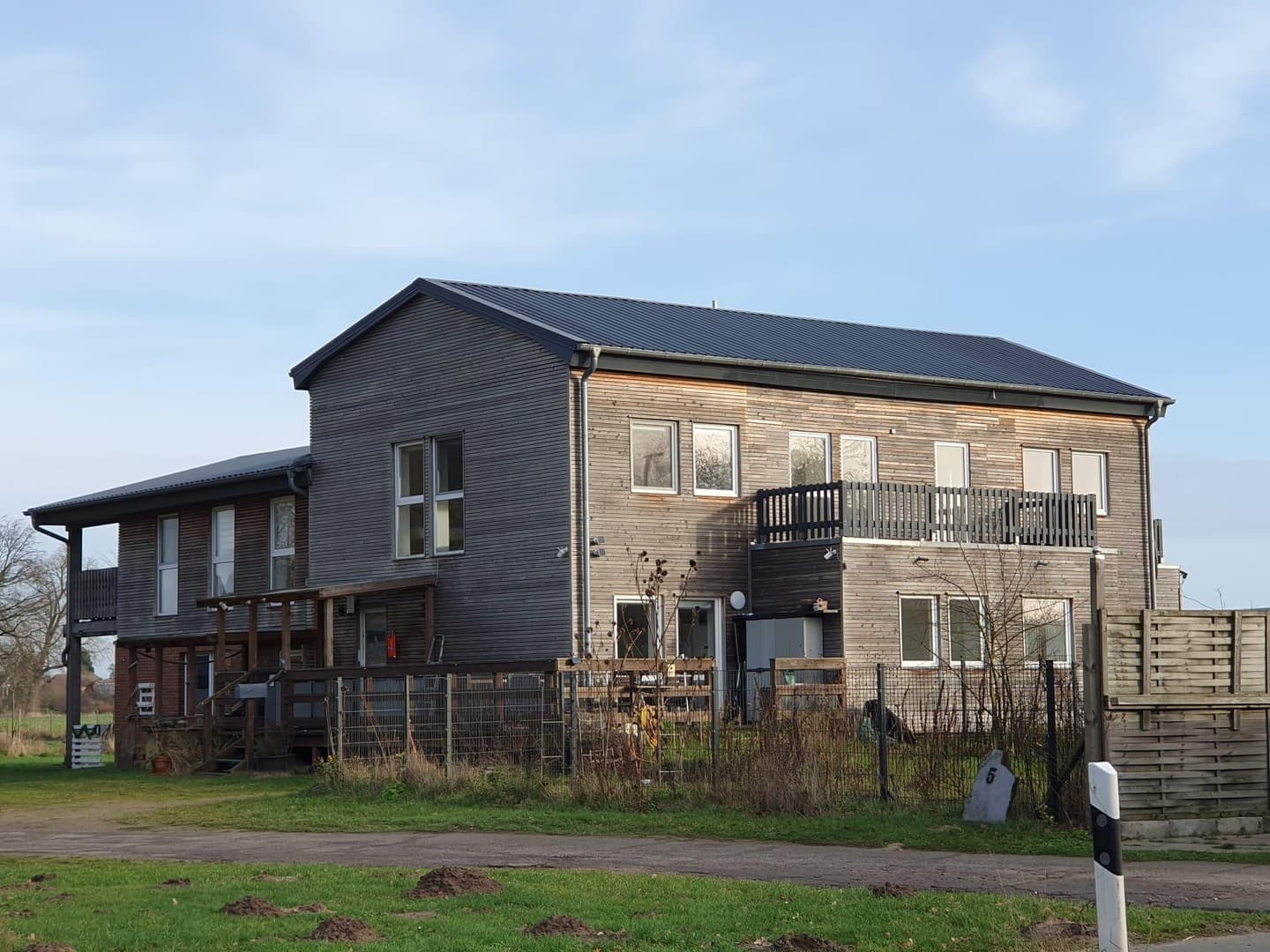Mehrgenerationenhaus 300m² + 6.300m² für die große Familie