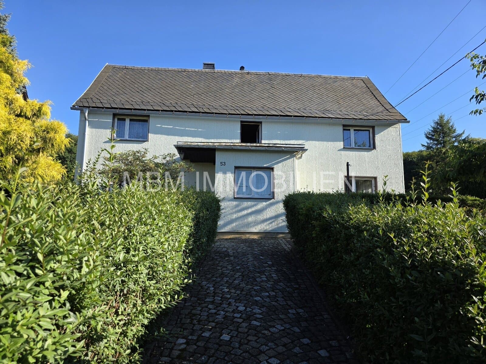 Familienhaus mit traumhaftem Grundstück in idyllischer Lage von Steina