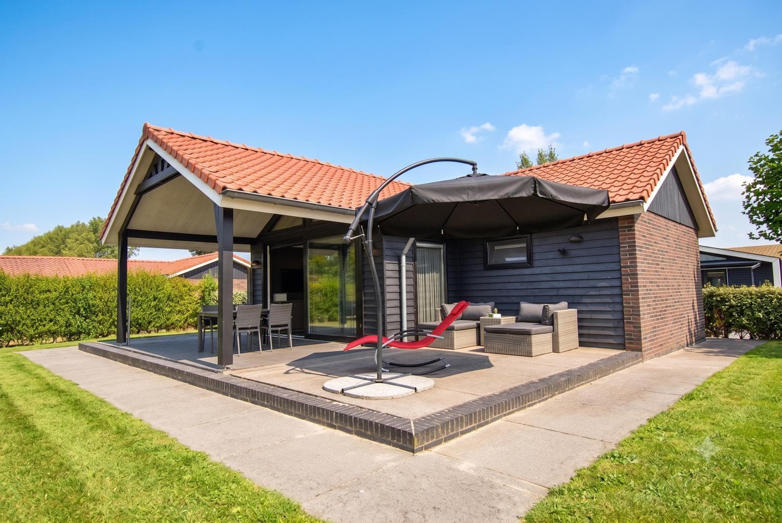Einzigartige Gelegenheit am Wasser: Freistehendes Ferienhaus in Kattendijke (4030)