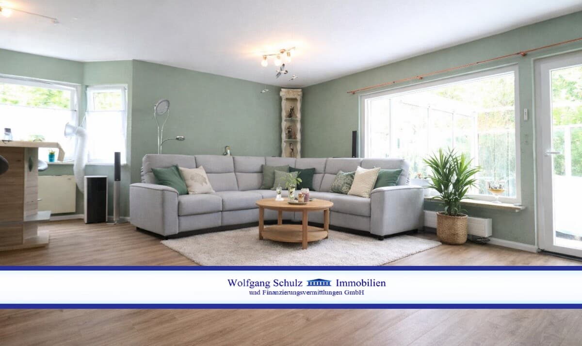 Ihr Wohntraum mit Mehrwert: Großzügiges 
Raumwunder mit Einliegerwohnung, Pool & Solarenergie