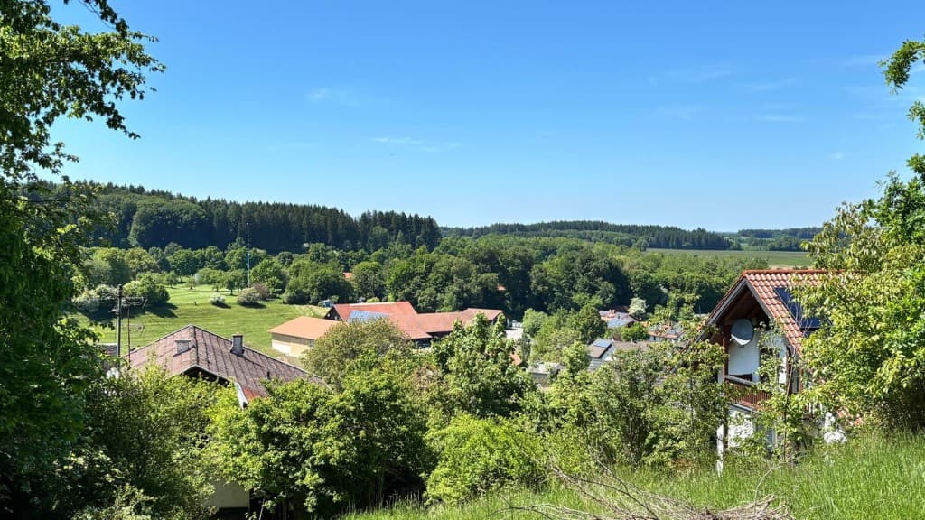 Zauberhaftes Baugrundstück mit Weitblick 
- naturnah BAUEN in Starnberg Hadorf