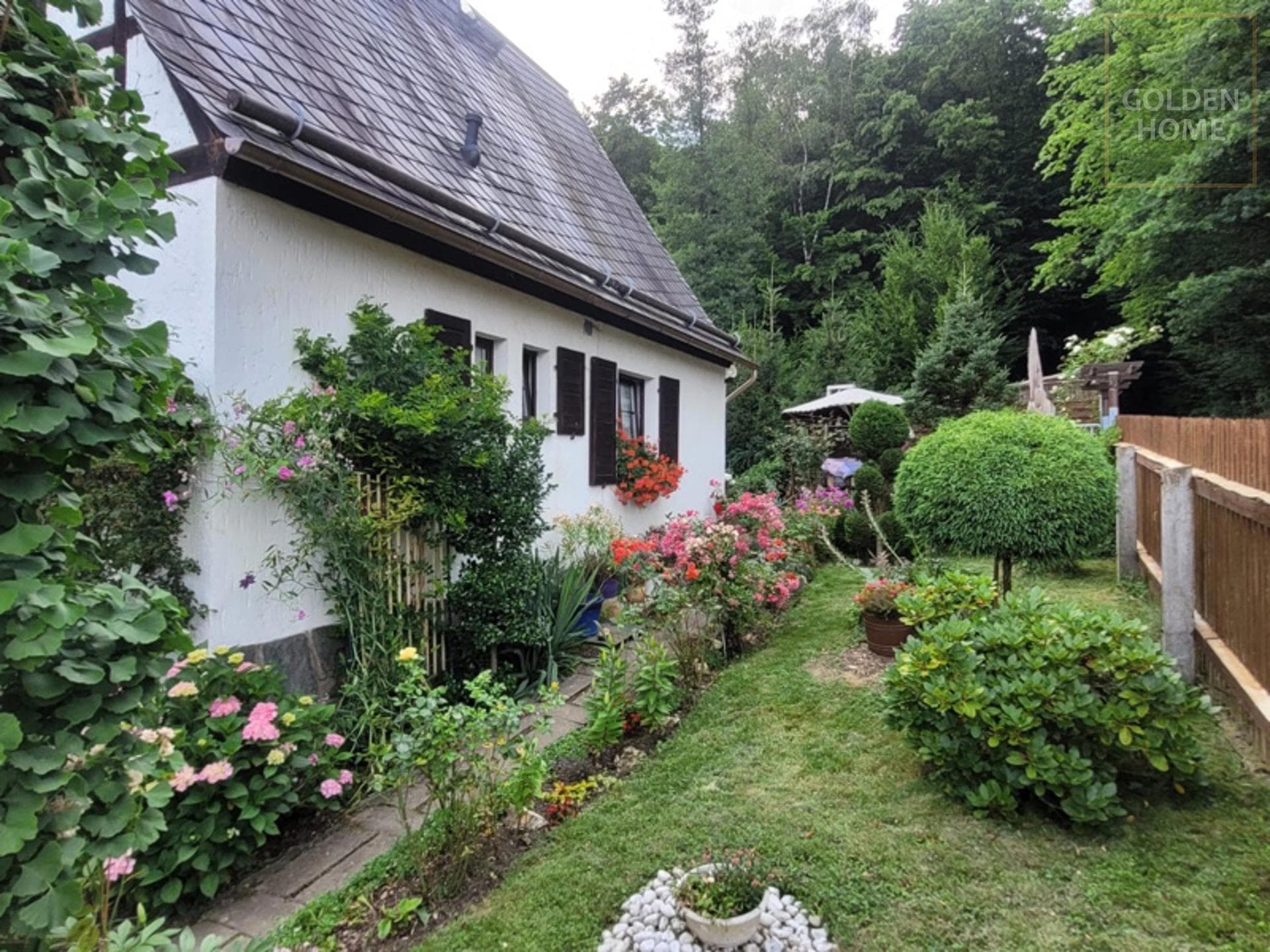 Exklusive Wohnlage in Greiz am Waldrand !!