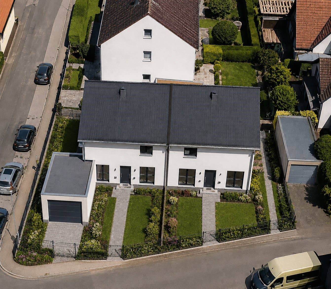 Schlüsselfertige Doppelhaushälfte mit Photovoltaikanlage in Feucht