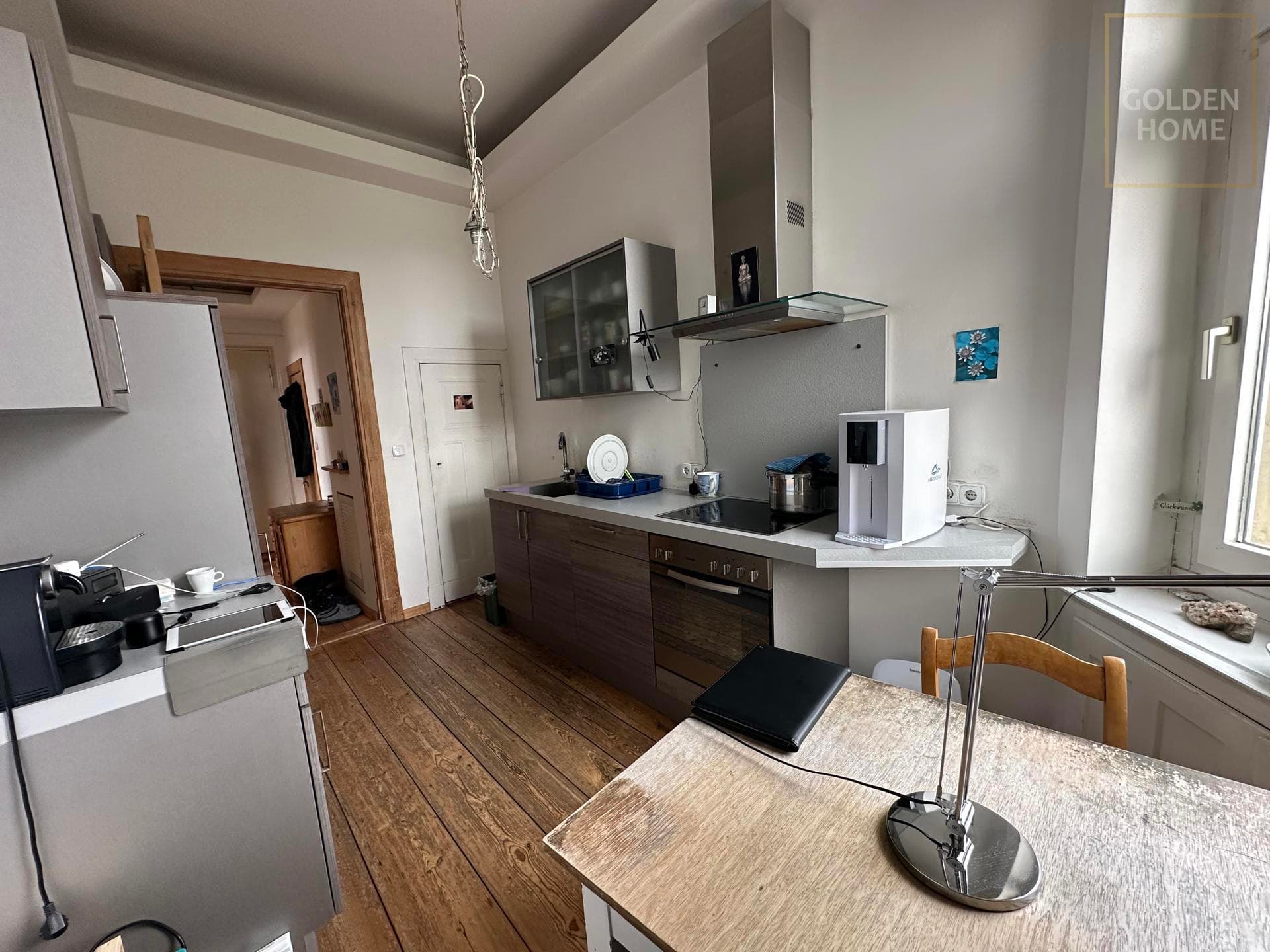 2-Zimmer-Wohnung mit Balkon und ca. 40 m² Dachgeschossfläche