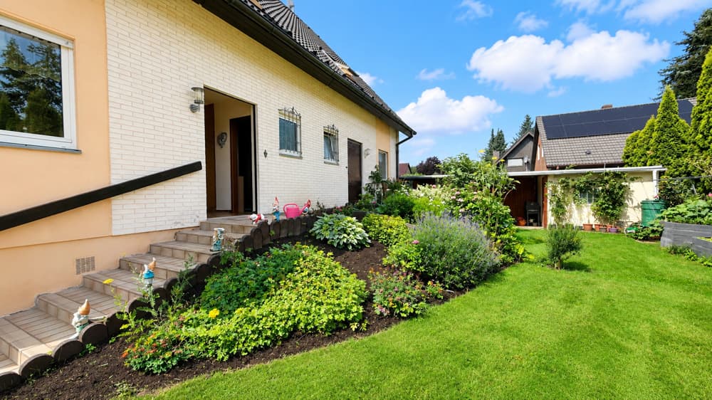 Spandau: Bezugsfreies 6/7-Zi. Traumhaus mit Gym, Garten, & Sauna