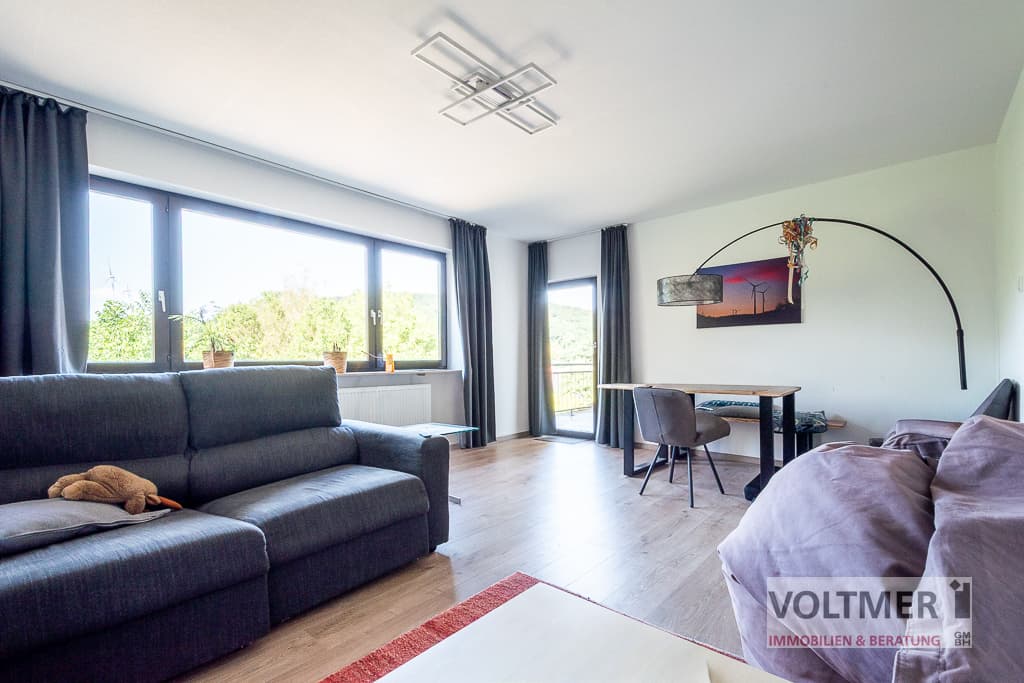 GRÜNBLICK - gepflegte Erdgeschosswohnung mit Balkon und Stellplatz in ruhiger Lage von Eppelborn!