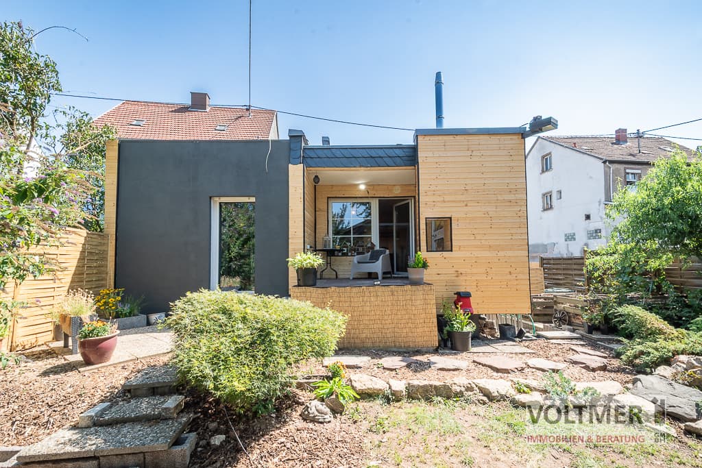 EBENERDIG - Bungalow mit Terrasse und Garten in Stadtrandlage von Neunkirchen!