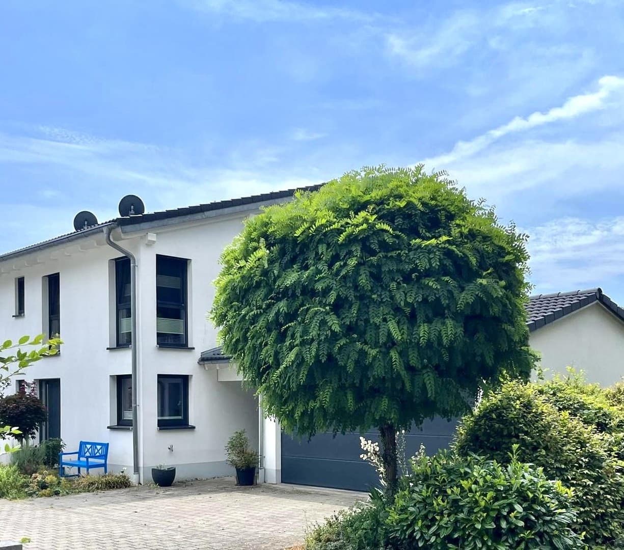 Großzügig wohnen - DHH in Waal