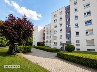 FAMILIENFREUNDLICH MIT BALKON & TG