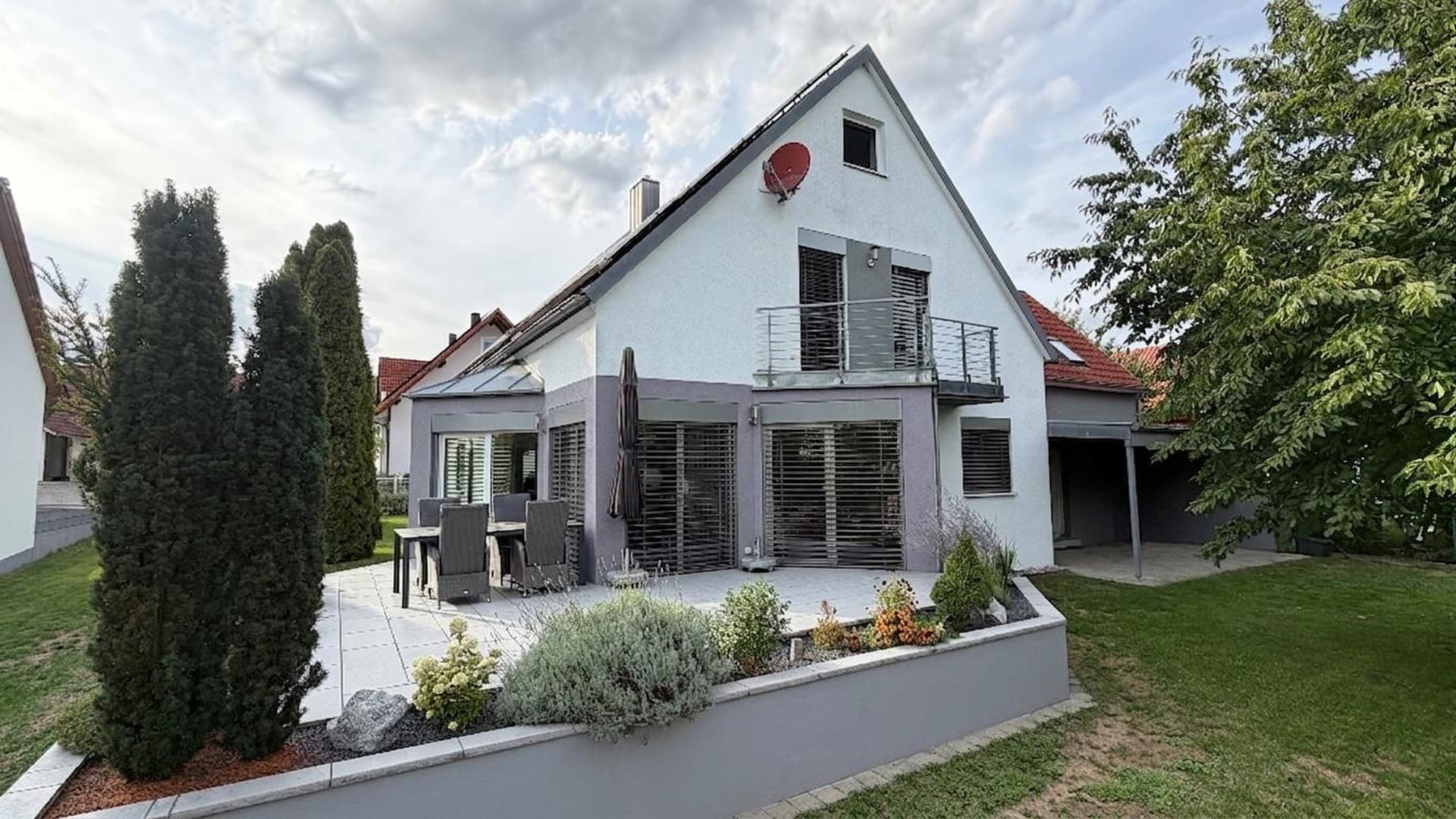 Außergewöhnliches Einfamilienhaus EFH - großzügig und zeitlos