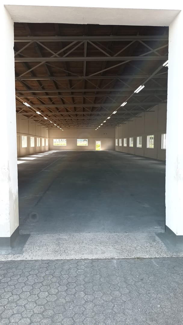 Gewerbehalle, Lagerhalle, Halle 760m² und Büro / Sozialräume 100m² (O-H-S 34)
