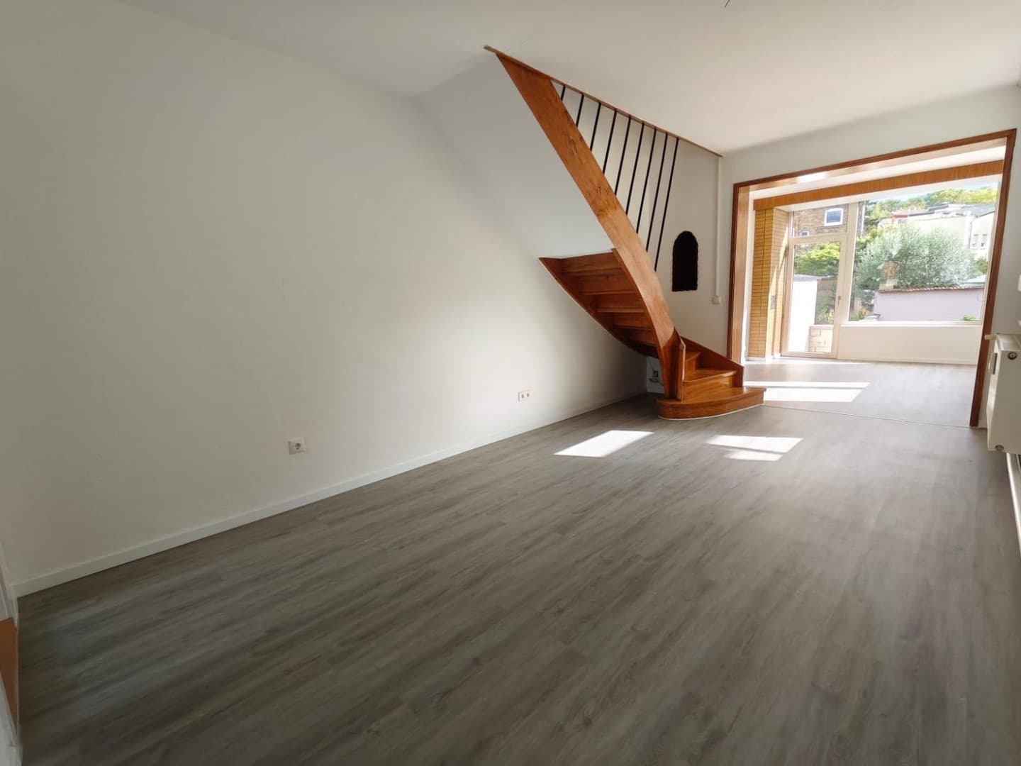 Erstbezug nach umfassender Renovierung: Großzügige 4-Zimmer-Maisonette in Mainz-Mombach