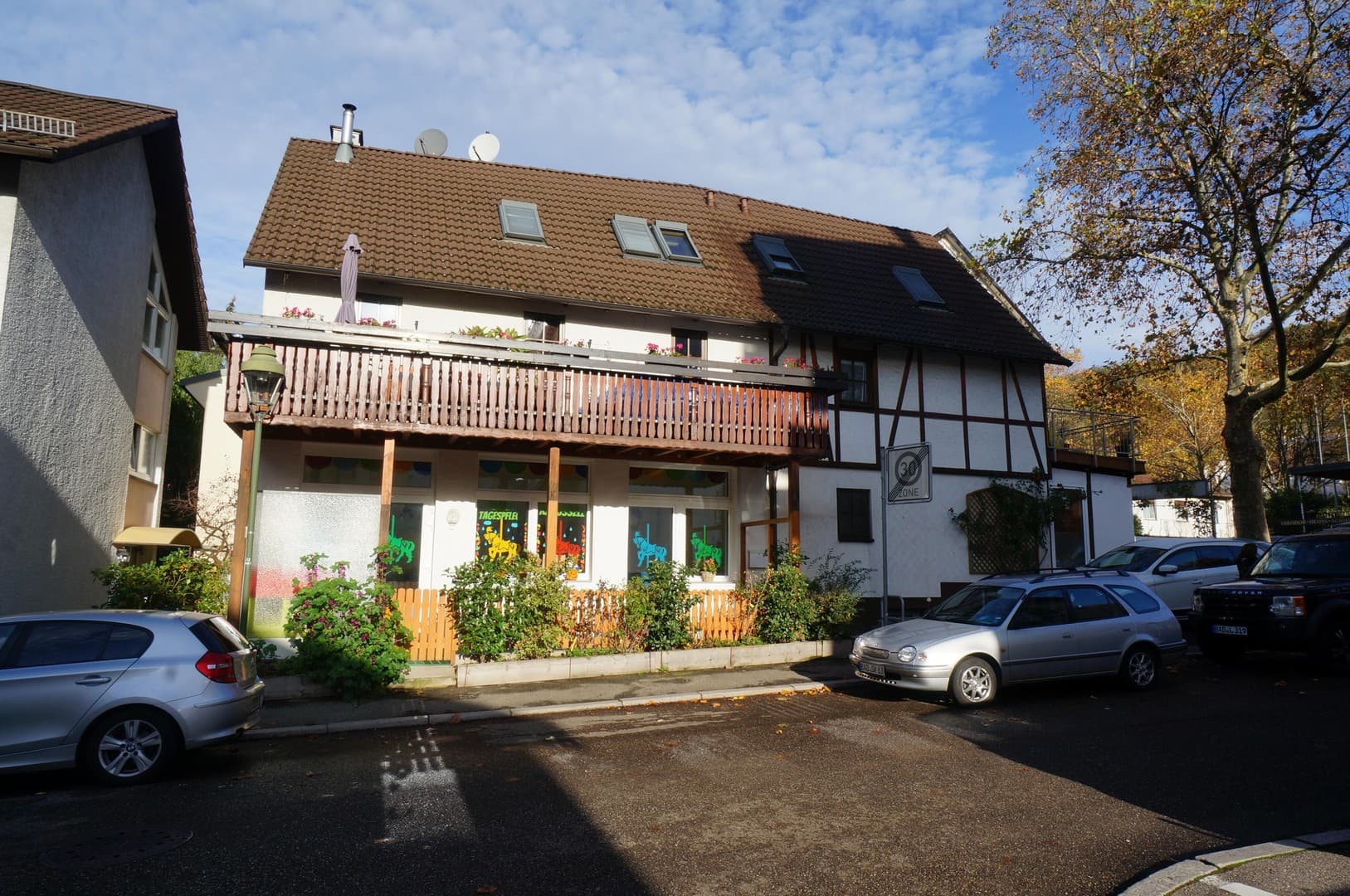 Modern geschnittene, barrierefreie Wohnung mit Terrasse