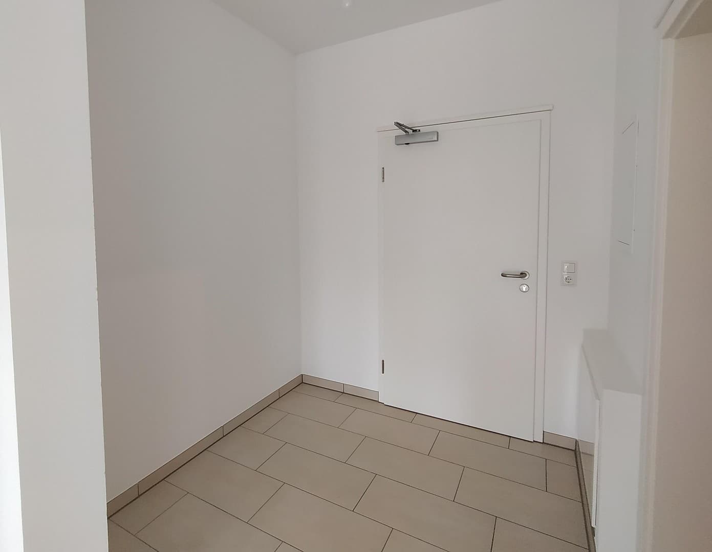 Wohnen wo andere Urlaub machen - Attraktive 1-Zimmer-Wohnung mit Balkon und EBK in Muhr am See