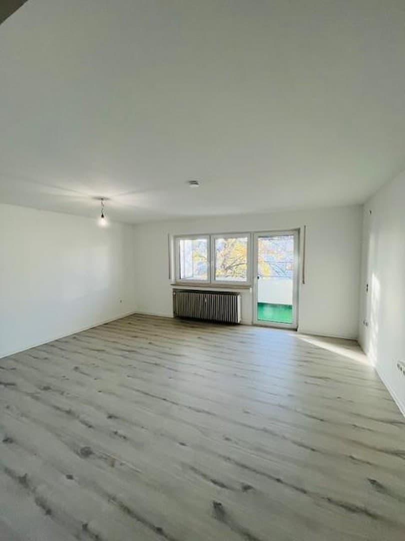 Moderne 3,5-Zimmer-Wohnung (108 m²) – Erstklassig saniert mit großem Wohnbereich