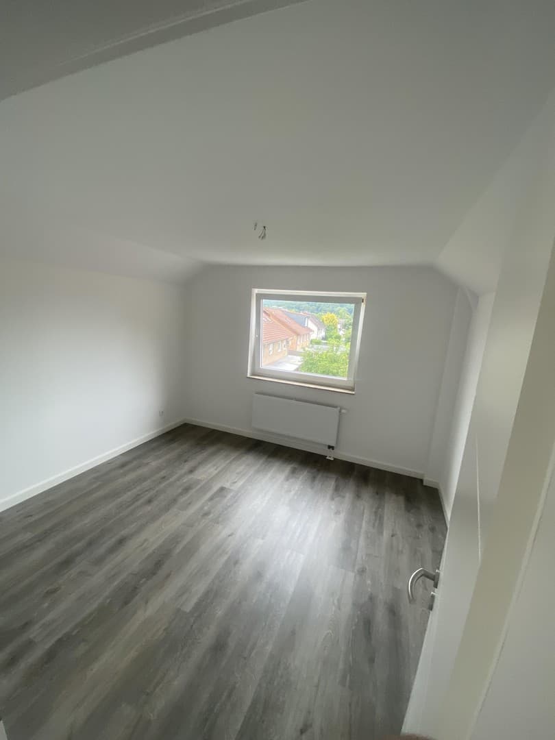 Zentrale 3 Zimmer Wohnung in Lohmar, Klimaanlage, Balkon