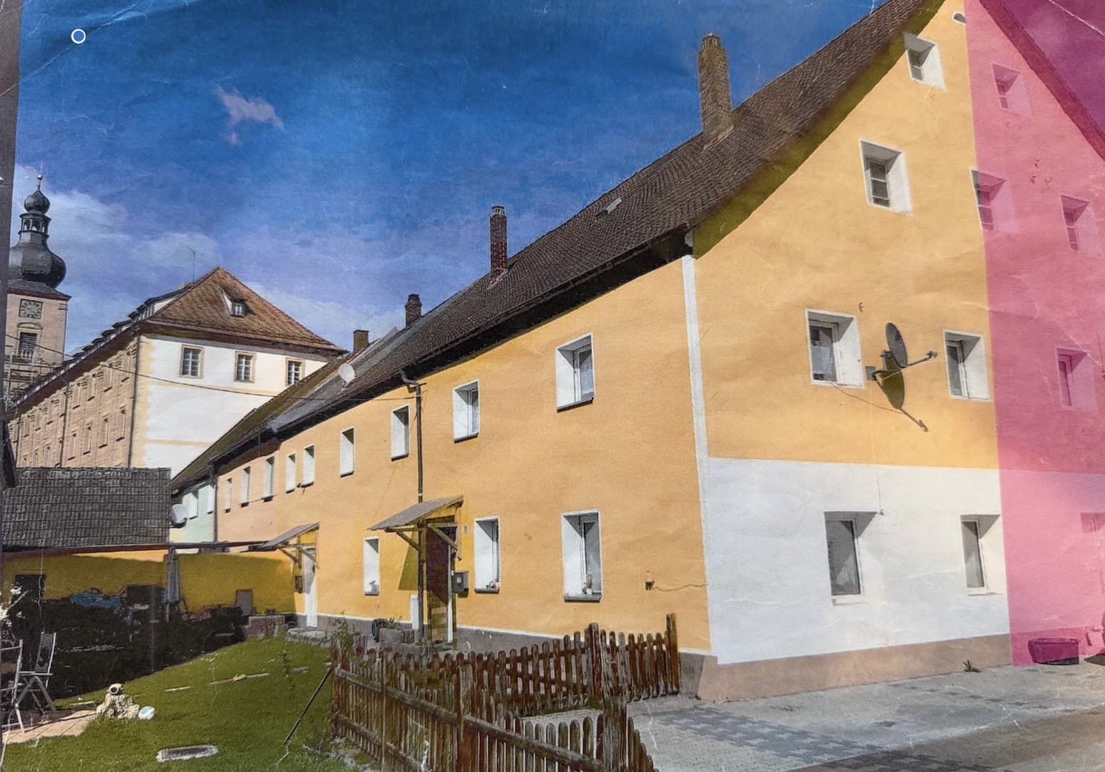 Teilungsversteigerung: Doppelhaushälfte mit Scheune in Weißenohe