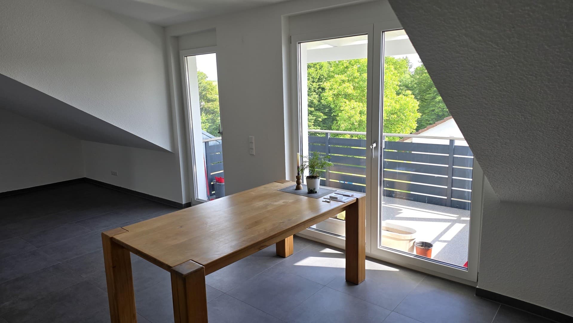 Moderne DG-Wohnung 62 m²