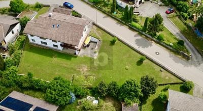 HOCHWERTIG, RUHIGE LAGE UND VIEL PLATZ