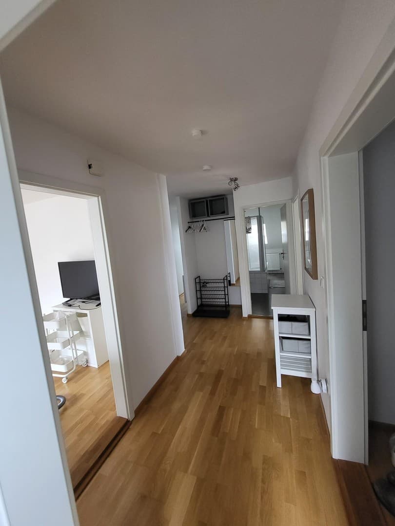 Zentral wohnen mit Weitblick – charmante Dachgeschosswohnung mit Balkon