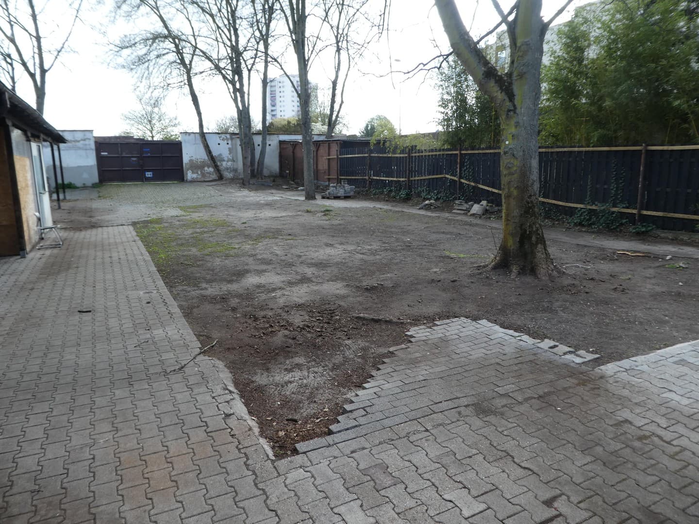 Lager mit Freigelände 740 m2