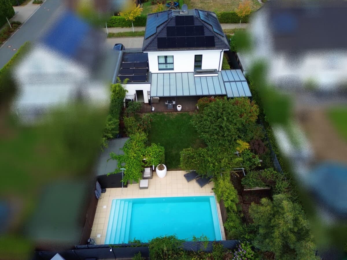 Modernes Familienhaus mit Pool & Sauna – Einziehen und Wohlfühlen
